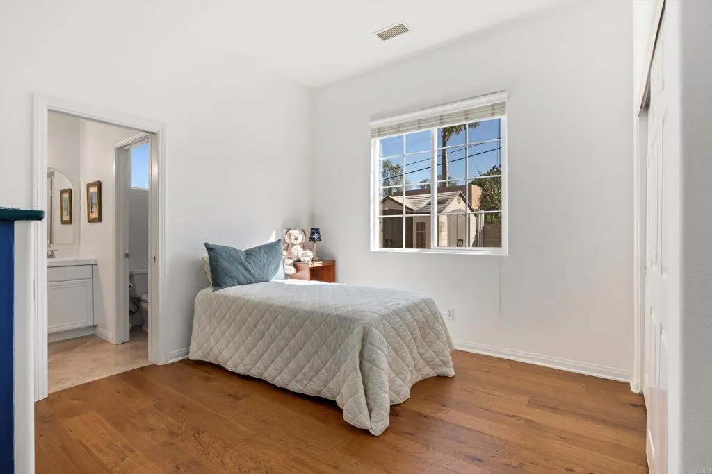 642 Via Del Campo, San Marcos, CA 92078 642 Via Del Campo, San Marcos, CA 92078