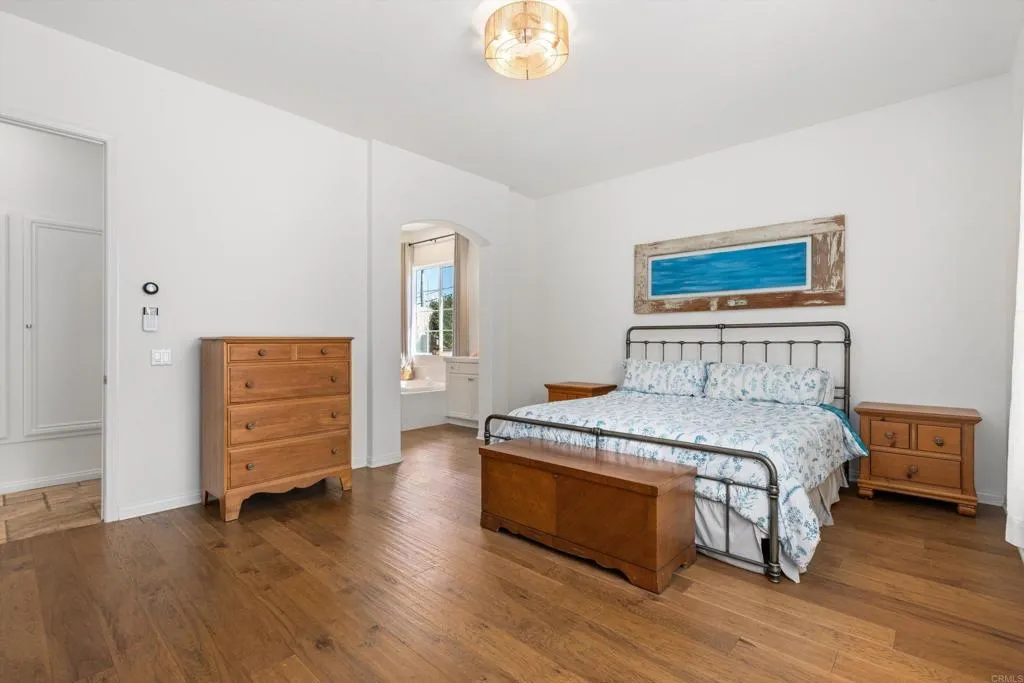 642 Via Del Campo, San Marcos, CA 92078 642 Via Del Campo, San Marcos, CA 92078