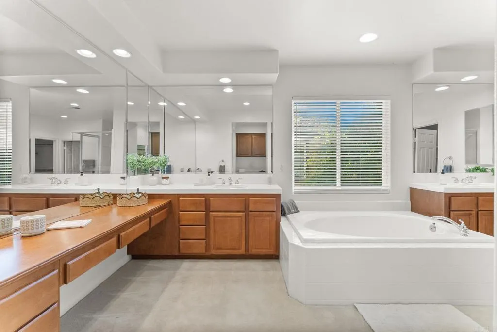 6584 Coneflower Drive, Carlsbad, CA 92011 6584 Coneflower Drive, Carlsbad, CA 92011