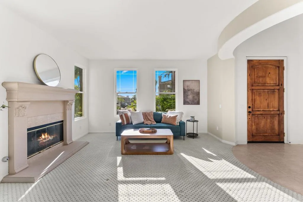 6584 Coneflower Drive, Carlsbad, CA 92011 6584 Coneflower Drive, Carlsbad, CA 92011