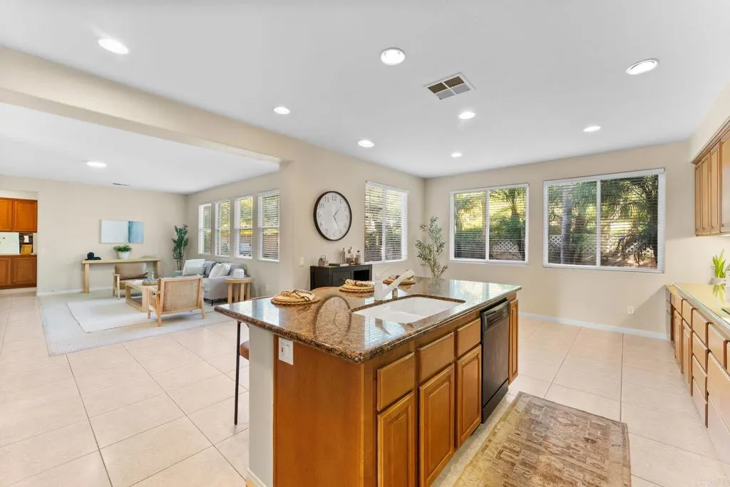 6584 Coneflower Drive, Carlsbad, CA 92011 6584 Coneflower Drive, Carlsbad, CA 92011