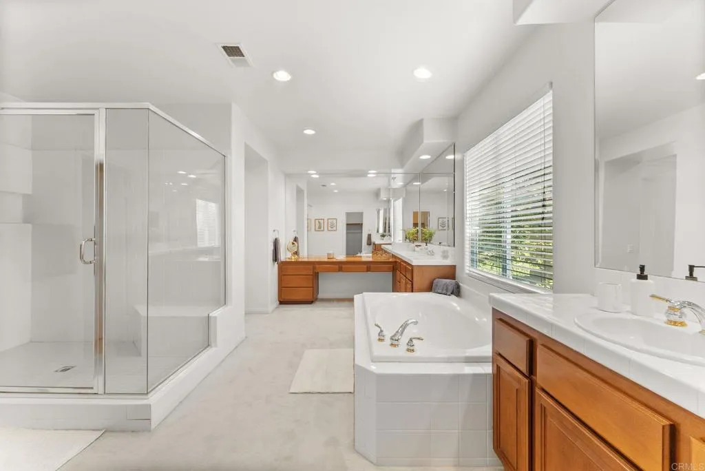 6584 Coneflower Drive, Carlsbad, CA 92011 6584 Coneflower Drive, Carlsbad, CA 92011