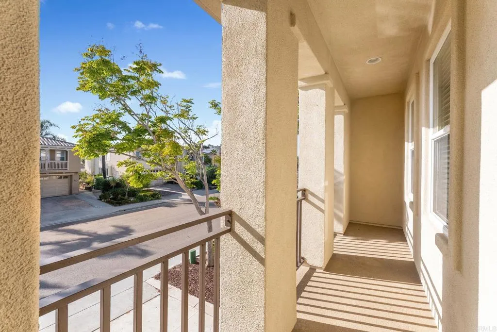 6584 Coneflower Drive, Carlsbad, CA 92011 6584 Coneflower Drive, Carlsbad, CA 92011