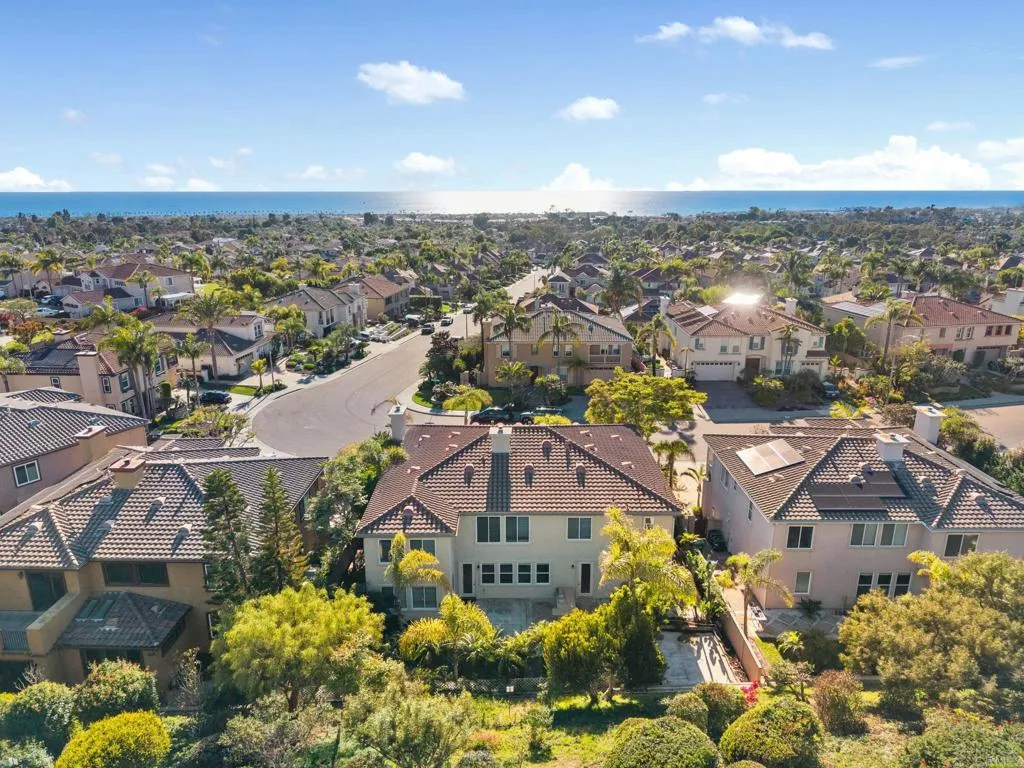 6584 Coneflower Drive, Carlsbad, CA 92011 6584 Coneflower Drive, Carlsbad, CA 92011