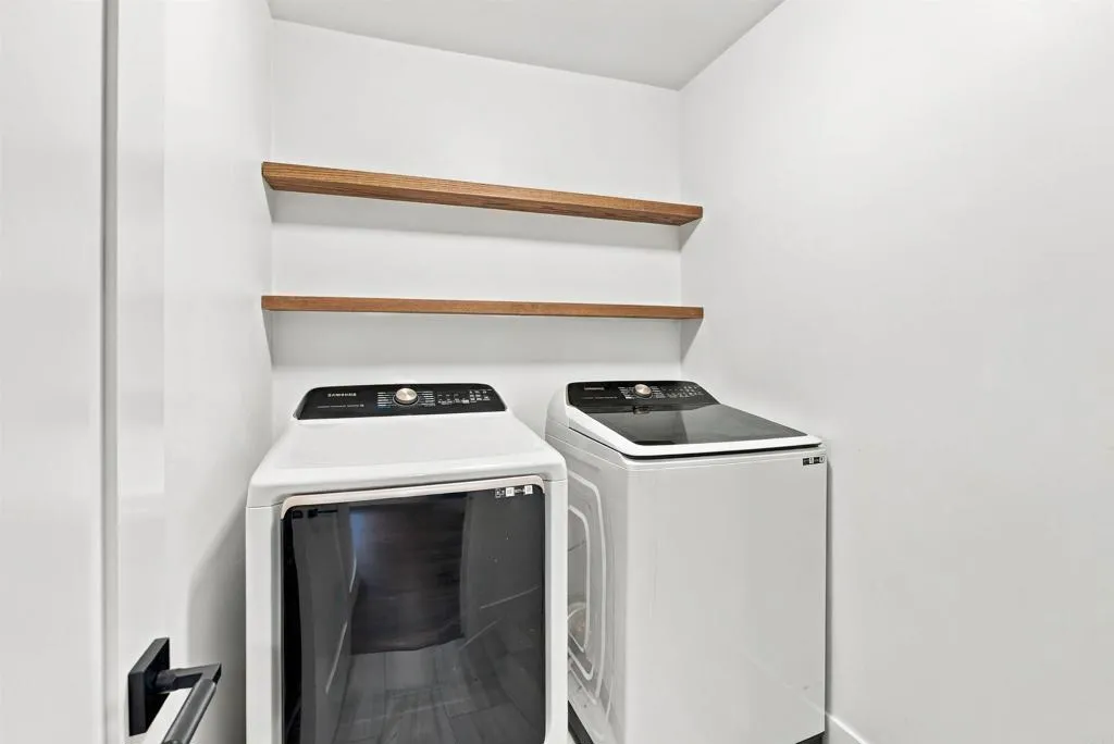 https://cdn.realtyfeed.com/cdn/127/307106214/97c1fd0add908bef2061f6ca7eeb0732.webp