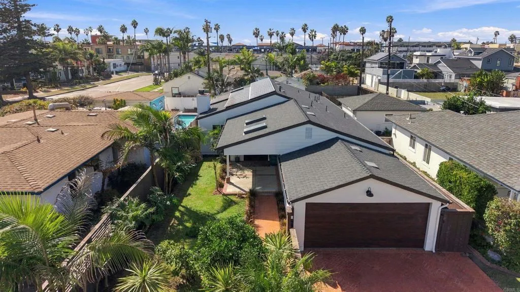 https://cdn.realtyfeed.com/cdn/127/307106214/cf0e0bb58eeb1ff81413189c03f323b6.webp