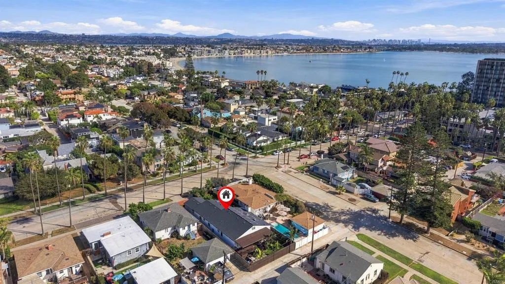 https://cdn.realtyfeed.com/cdn/127/307106214/d96cc81e2236316694ee34dfba6eadef.webp