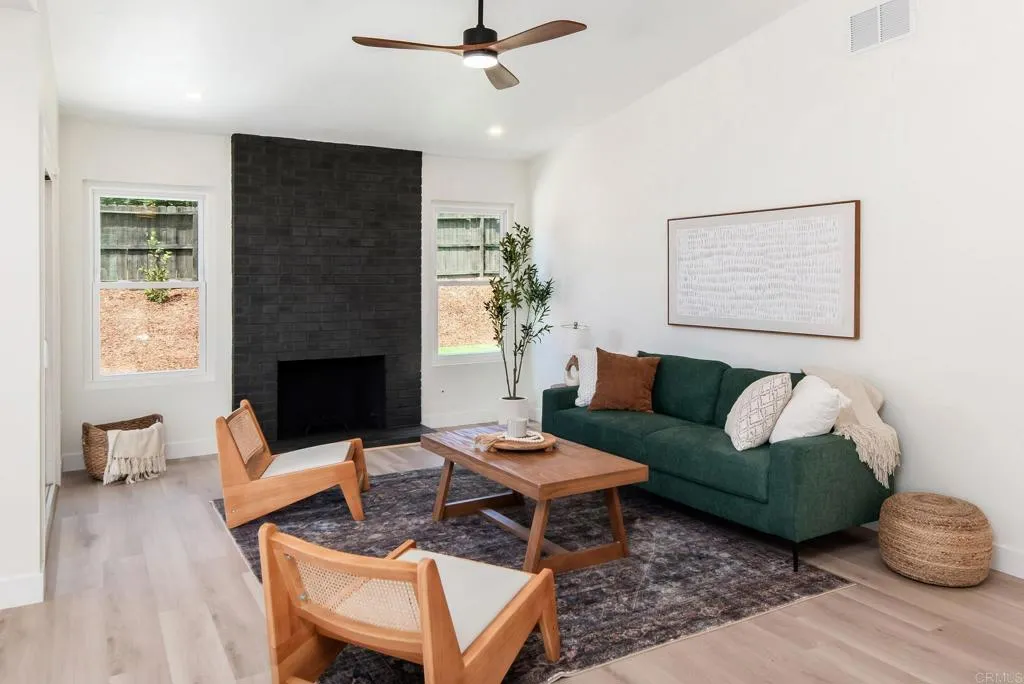 420 N Pacific Street, San Marcos, CA 92069 420 N Pacific Street, San Marcos, CA 92069