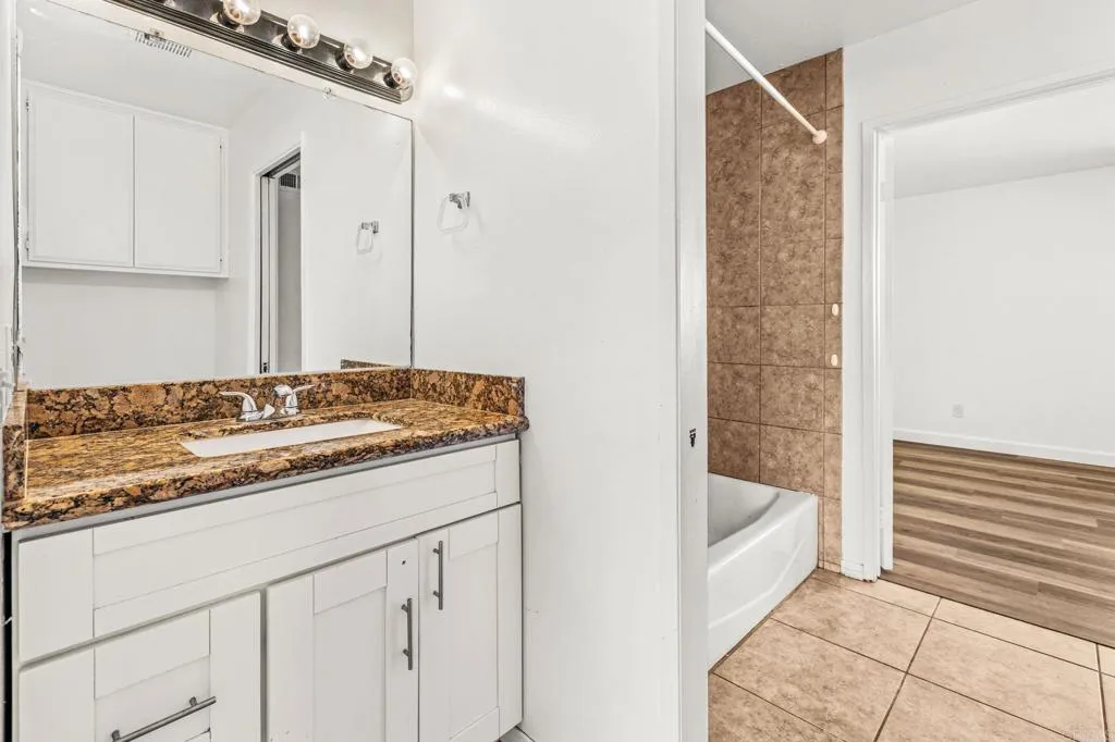 3631 Lemona, #D, San Diego, CA 92105 3631 Lemona, #D, San Diego, CA 92105