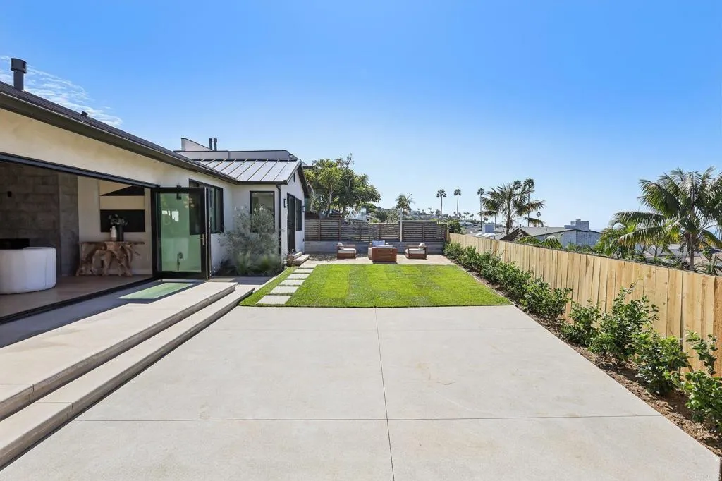 6662 Avenida La Reina, La Jolla, CA 92037 6662 Avenida La Reina, La Jolla, CA 92037