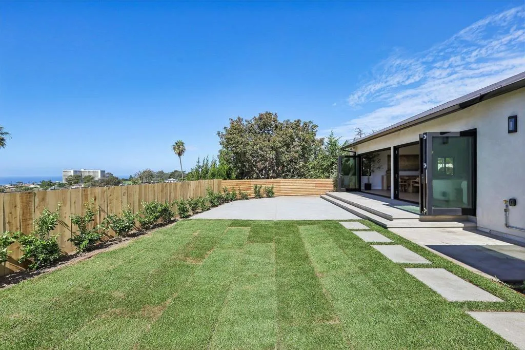 6662 Avenida La Reina, La Jolla, CA 92037 6662 Avenida La Reina, La Jolla, CA 92037
