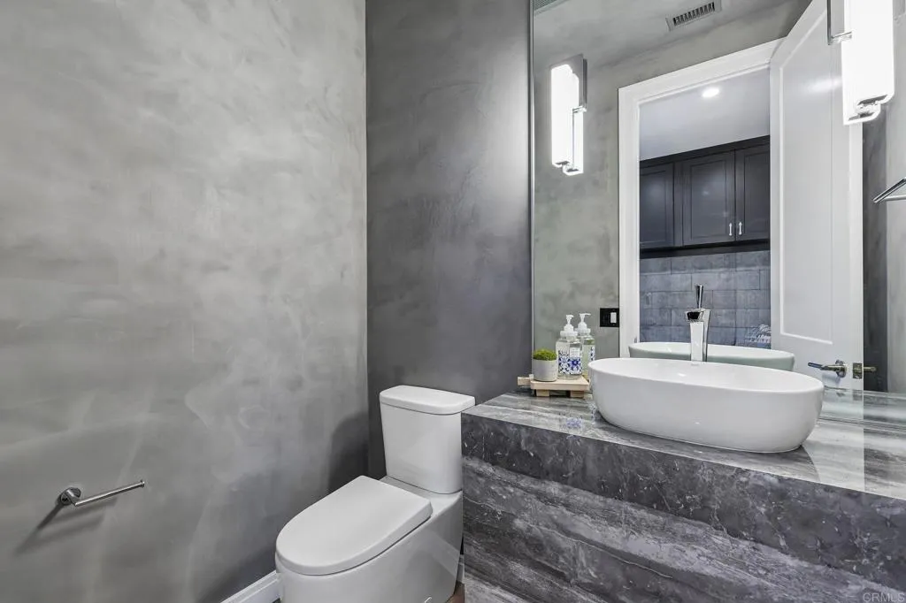 6662 Avenida La Reina, La Jolla, CA 92037 6662 Avenida La Reina, La Jolla, CA 92037