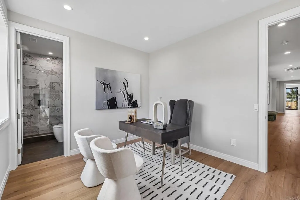 6662 Avenida La Reina, La Jolla, CA 92037 6662 Avenida La Reina, La Jolla, CA 92037