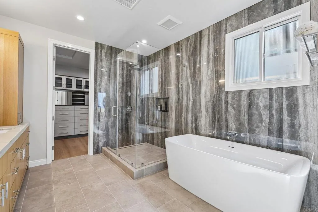 6662 Avenida La Reina, La Jolla, CA 92037 6662 Avenida La Reina, La Jolla, CA 92037