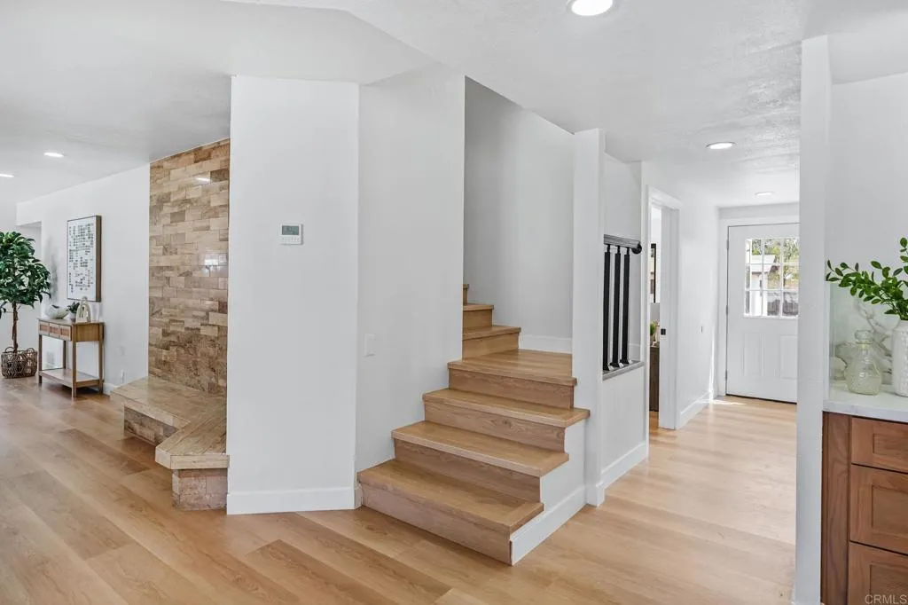 https://cdn.realtyfeed.com/cdn/127/307106341/68c6379cf01da612c9f3f0c62a41b045.webp