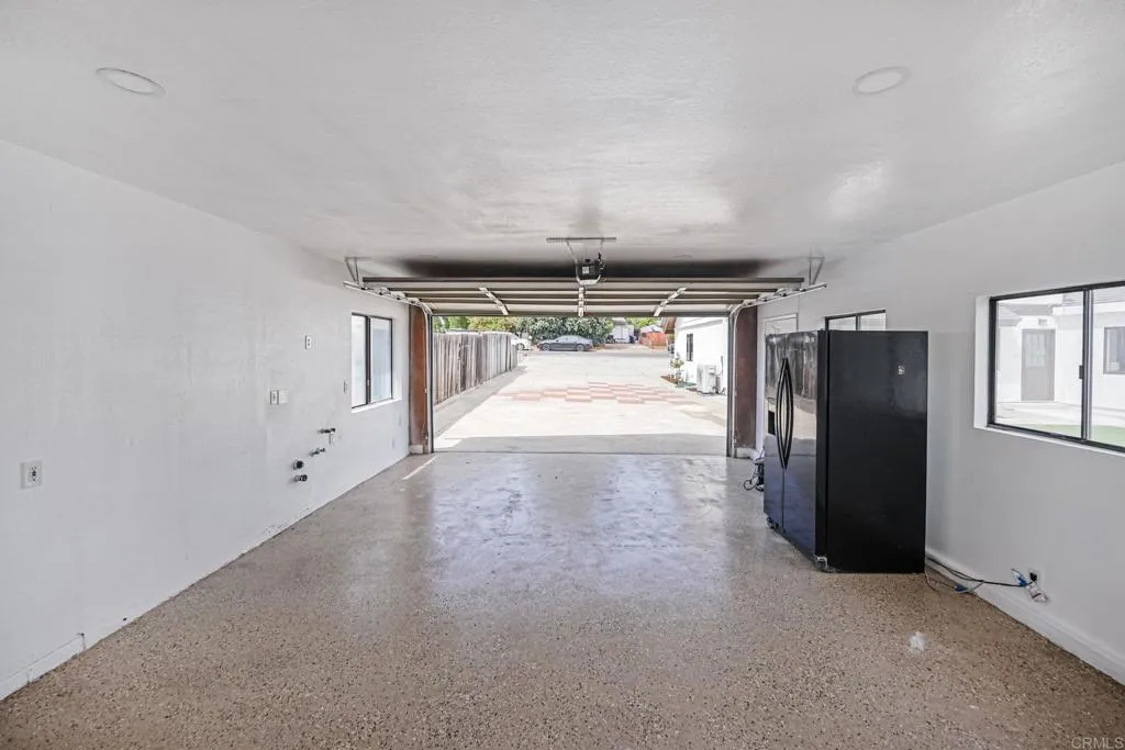 https://cdn.realtyfeed.com/cdn/127/307106341/75a09dac891697320656e07d2cf857ae.webp