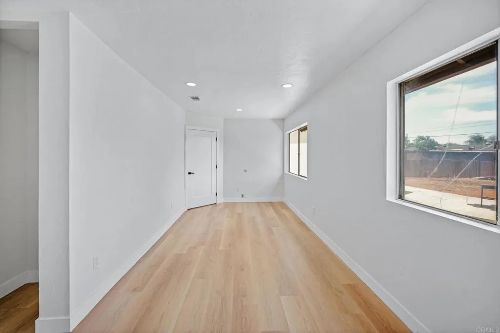 https://cdn.realtyfeed.com/cdn/127/307106341/b4b25cec8f8adc3a6d933ef0a24aceda.webp