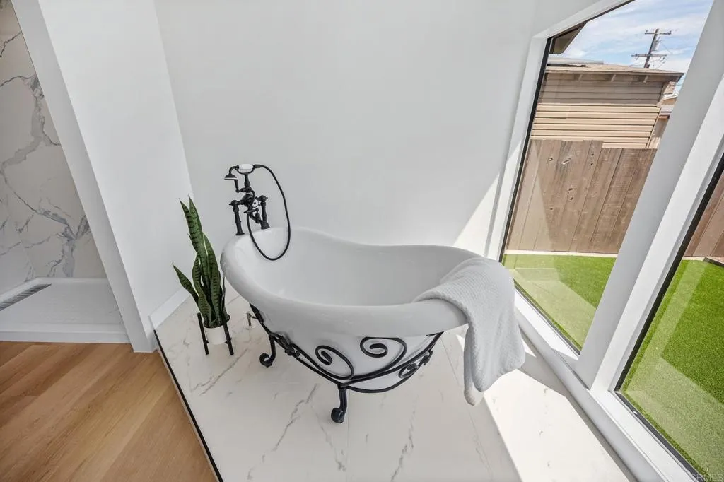 https://cdn.realtyfeed.com/cdn/127/307106341/c1ad6faab512aa5b4e4d2198aa23c884.webp