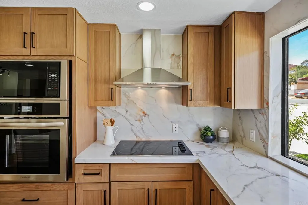 https://cdn.realtyfeed.com/cdn/127/307106341/d5ee43e6aa1ecd9c1e38c6a3f962eb65.webp