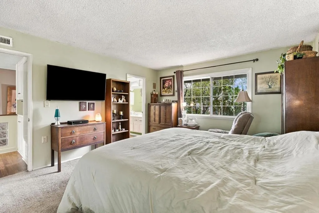 https://cdn.realtyfeed.com/cdn/127/307106416/3de58ebb5db398c3b261e901fc4d1726.webp