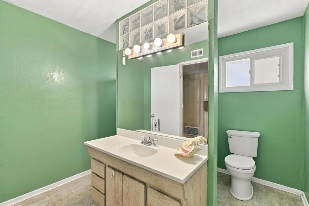 https://cdn.realtyfeed.com/cdn/127/307106416/76aa95bd9c4b4f3f64628aa8742d530f.webp