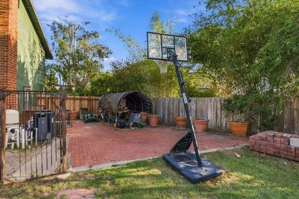 https://cdn.realtyfeed.com/cdn/127/307106416/7d1f413f9d138814f229bc958ac94895.webp
