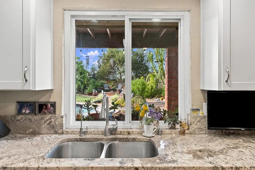 https://cdn.realtyfeed.com/cdn/127/307106416/85a773b8abb4d9f3332f5a6fc857313a.webp