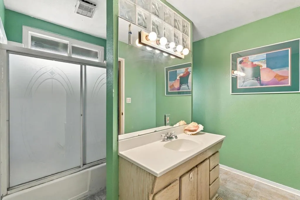 https://cdn.realtyfeed.com/cdn/127/307106416/c20be3bbefecdc6f58660a70924c3098.webp