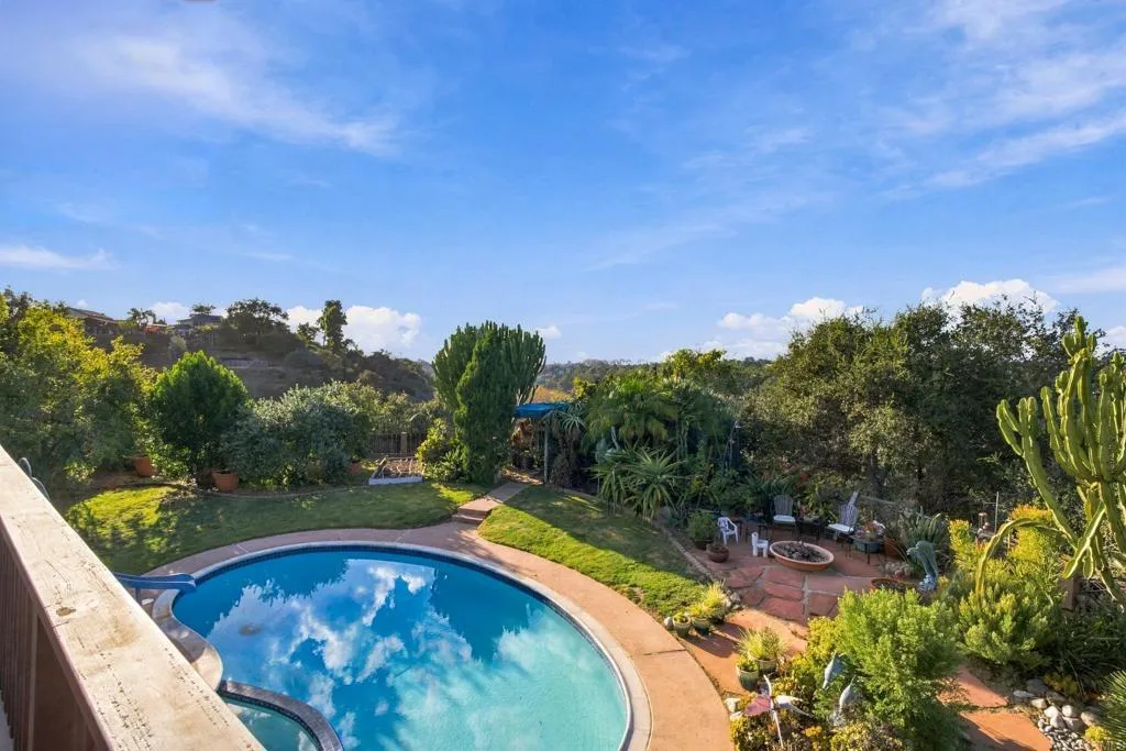 https://cdn.realtyfeed.com/cdn/127/307106416/cc28de1e884434852e672ea73ec07d6a.webp