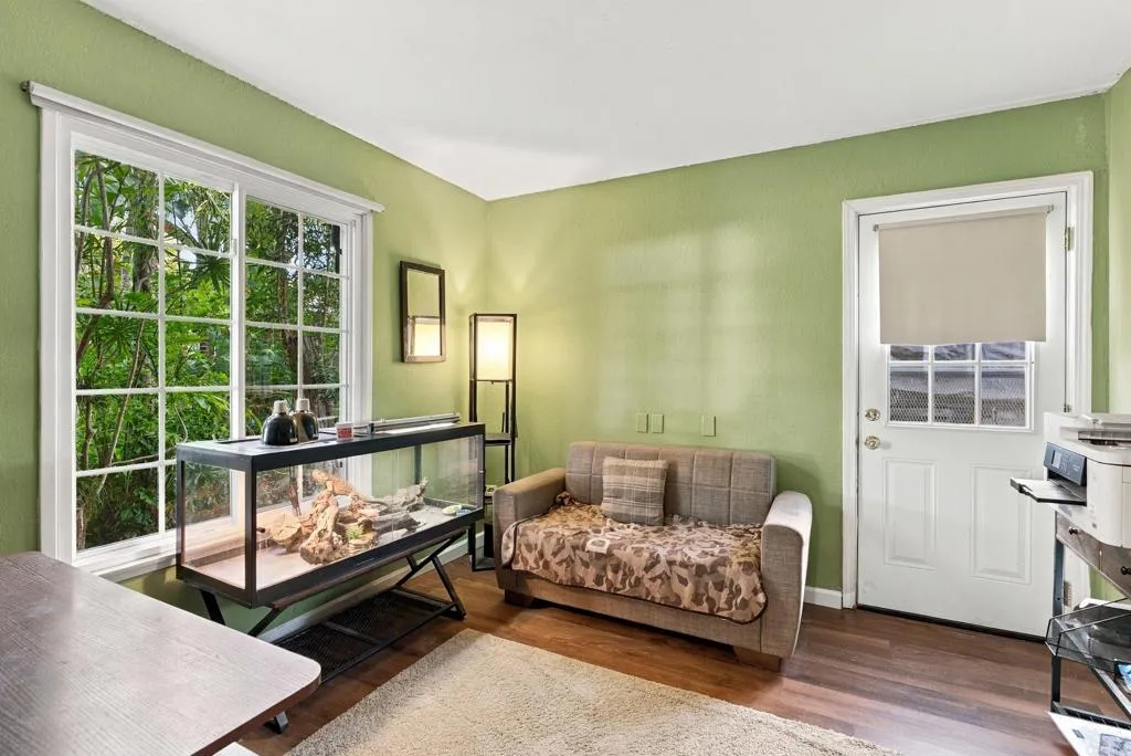 https://cdn.realtyfeed.com/cdn/127/307106416/ea94d73b7472fb84b893a9dd9e7c2654.webp