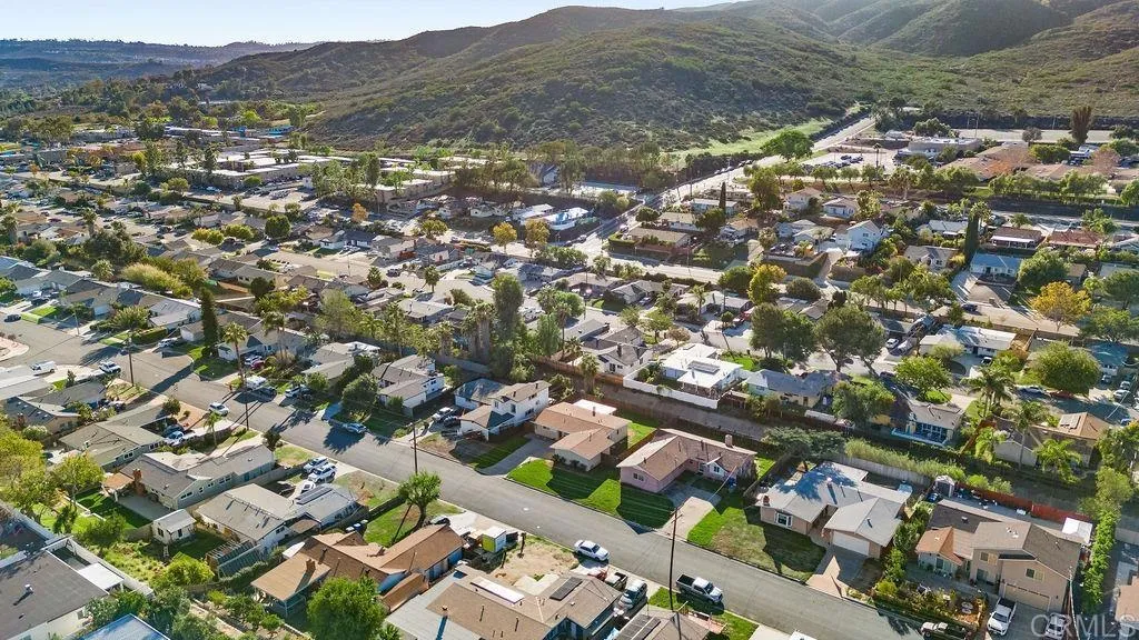 13758 Frame Road, Poway, CA 92064 13758 Frame Road, Poway, CA 92064