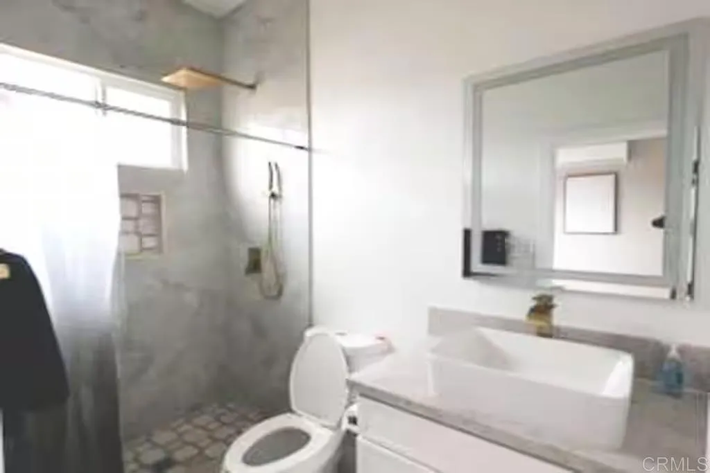 451 E LINCOLN Avenue, Escondido, CA 92026 451 E LINCOLN Avenue, Escondido, CA 92026