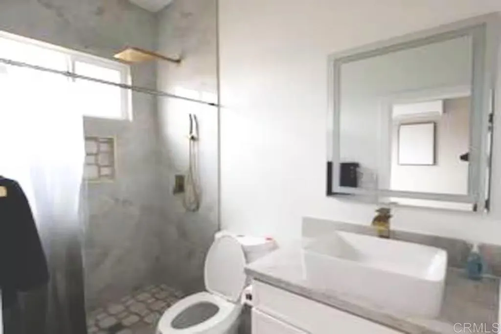 451 E LINCOLN Avenue, Escondido, CA 92026 451 E LINCOLN Avenue, Escondido, CA 92026