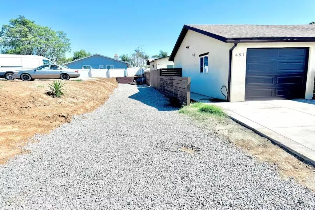 451 E LINCOLN Avenue, Escondido, CA 92026 451 E LINCOLN Avenue, Escondido, CA 92026