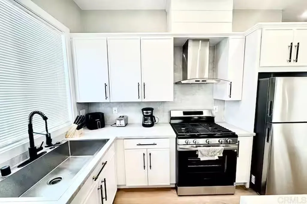 451 E LINCOLN Avenue, Escondido, CA 92026 451 E LINCOLN Avenue, Escondido, CA 92026