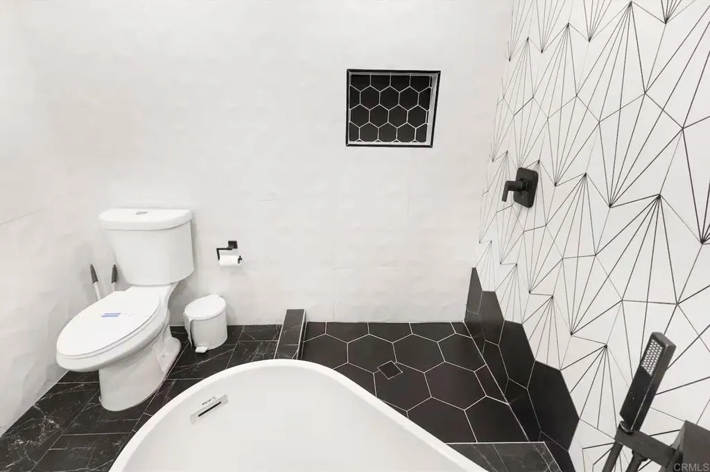 451 E LINCOLN Avenue, Escondido, CA 92026 451 E LINCOLN Avenue, Escondido, CA 92026
