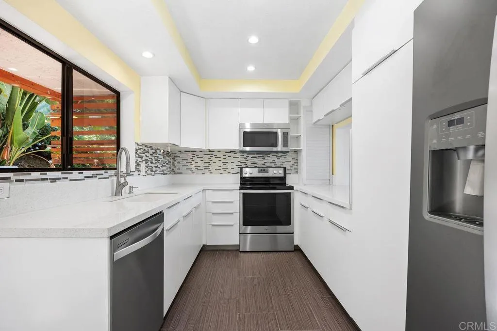 2433 La Costa Avenue, #A, Carlsbad, CA 92009 2433 La Costa Avenue, #A, Carlsbad, CA 92009