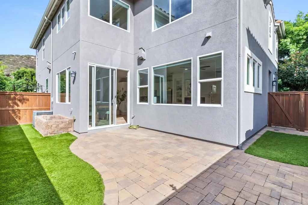 2233 Granby Way, San Marcos, CA 92078 2233 Granby Way, San Marcos, CA 92078