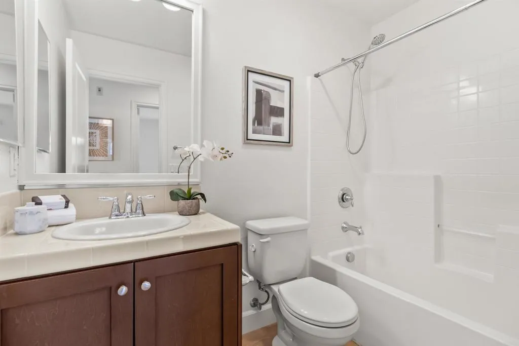 2233 Granby Way, San Marcos, CA 92078 2233 Granby Way, San Marcos, CA 92078