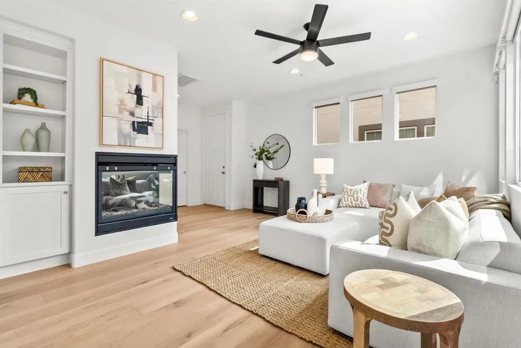 2233 Granby Way, San Marcos, CA 92078 2233 Granby Way, San Marcos, CA 92078