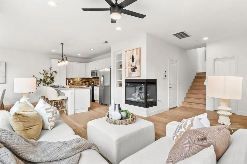 2233 Granby Way, San Marcos, CA 92078 2233 Granby Way, San Marcos, CA 92078