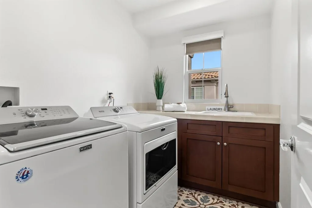 2233 Granby Way, San Marcos, CA 92078 2233 Granby Way, San Marcos, CA 92078