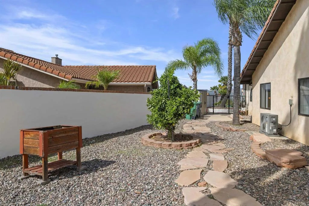 12386 Single Oak Place, Lakeside, CA 92040 12386 Single Oak Place, Lakeside, CA 92040