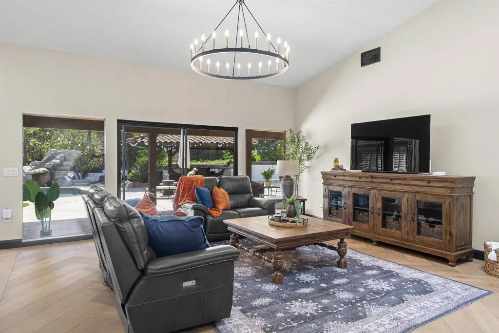 12386 Single Oak Place, Lakeside, CA 92040 12386 Single Oak Place, Lakeside, CA 92040