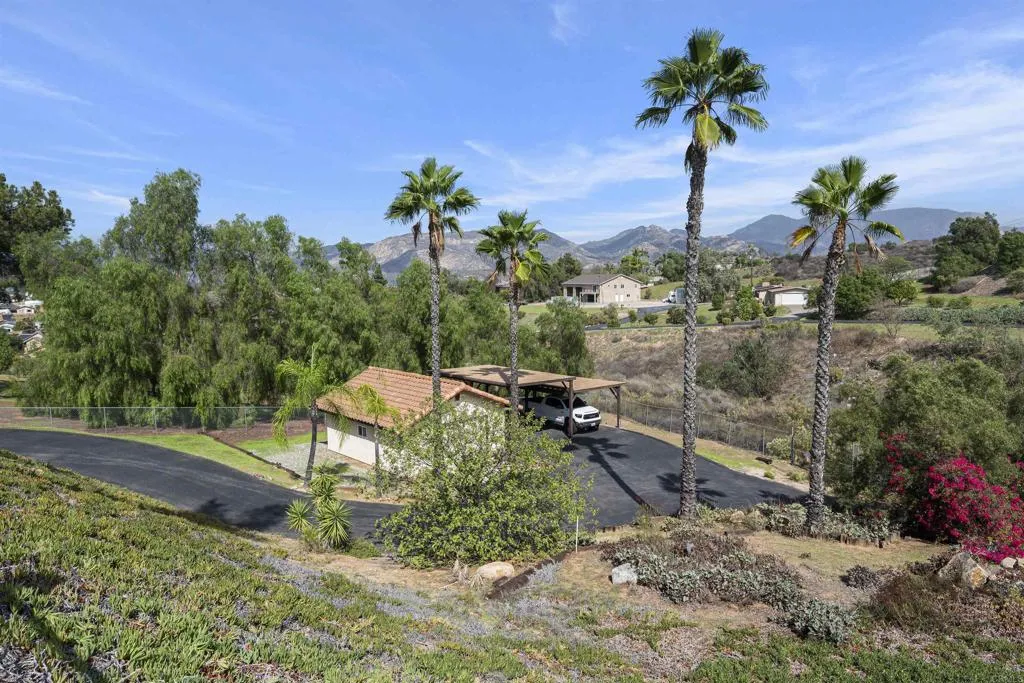 12386 Single Oak Place, Lakeside, CA 92040 12386 Single Oak Place, Lakeside, CA 92040
