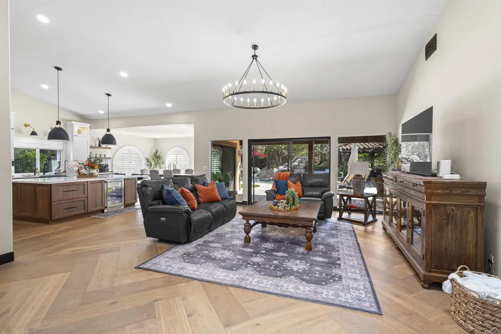 12386 Single Oak Place, Lakeside, CA 92040 12386 Single Oak Place, Lakeside, CA 92040