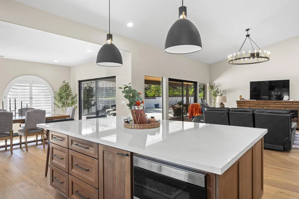 12386 Single Oak Place, Lakeside, CA 92040 12386 Single Oak Place, Lakeside, CA 92040