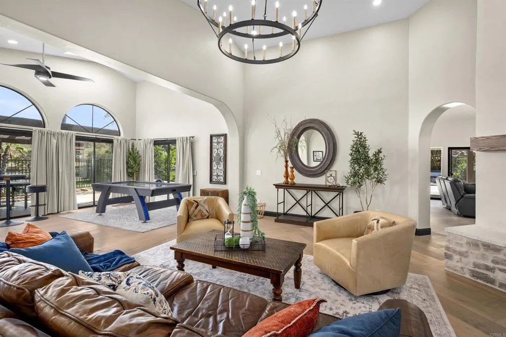 12386 Single Oak Place, Lakeside, CA 92040 12386 Single Oak Place, Lakeside, CA 92040