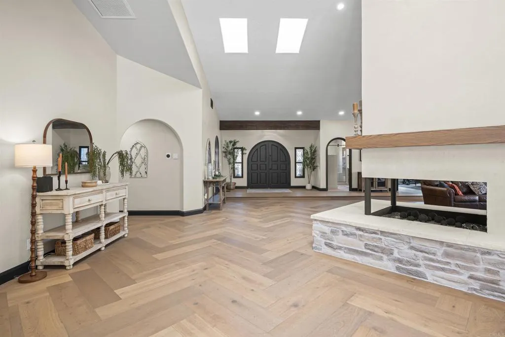 12386 Single Oak Place, Lakeside, CA 92040 12386 Single Oak Place, Lakeside, CA 92040
