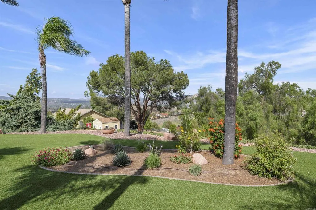 12386 Single Oak Place, Lakeside, CA 92040 12386 Single Oak Place, Lakeside, CA 92040